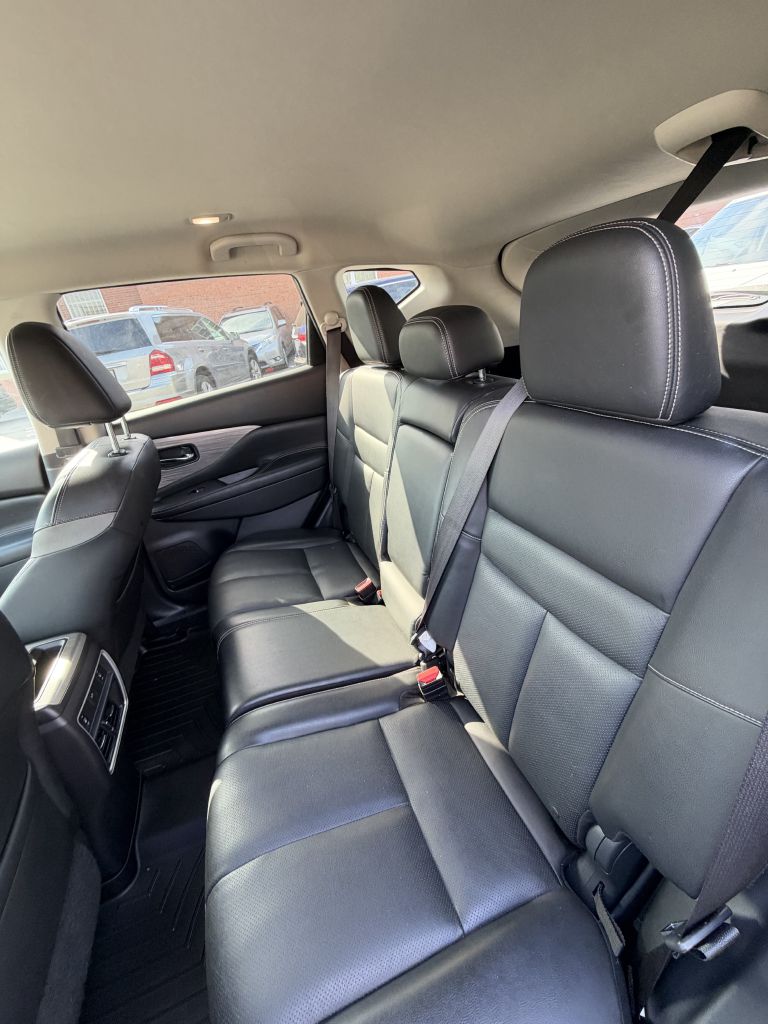 Photo 7 of this NISSAN MURANO