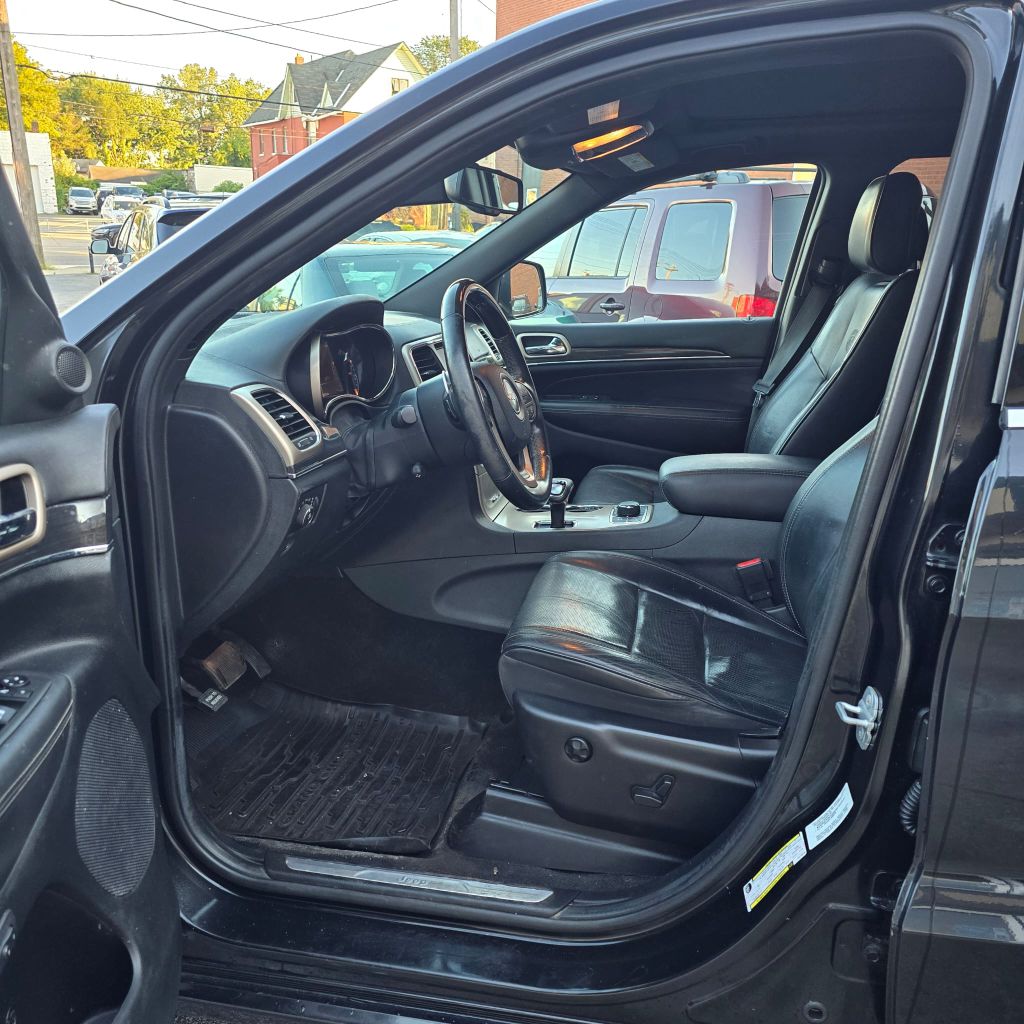 Photo 10 of this JEEP GRAND CHEROKEE