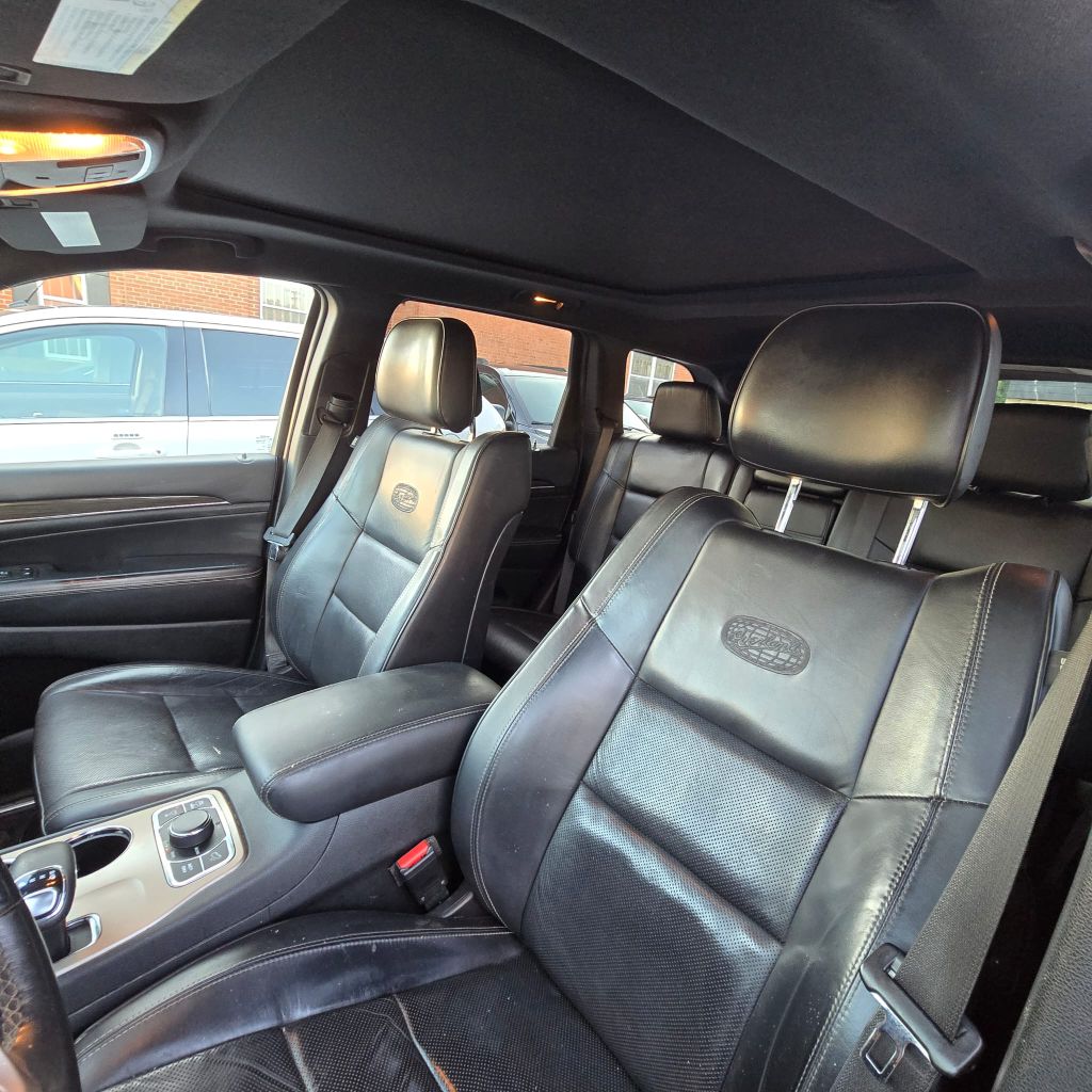 Photo 13 of this JEEP GRAND CHEROKEE