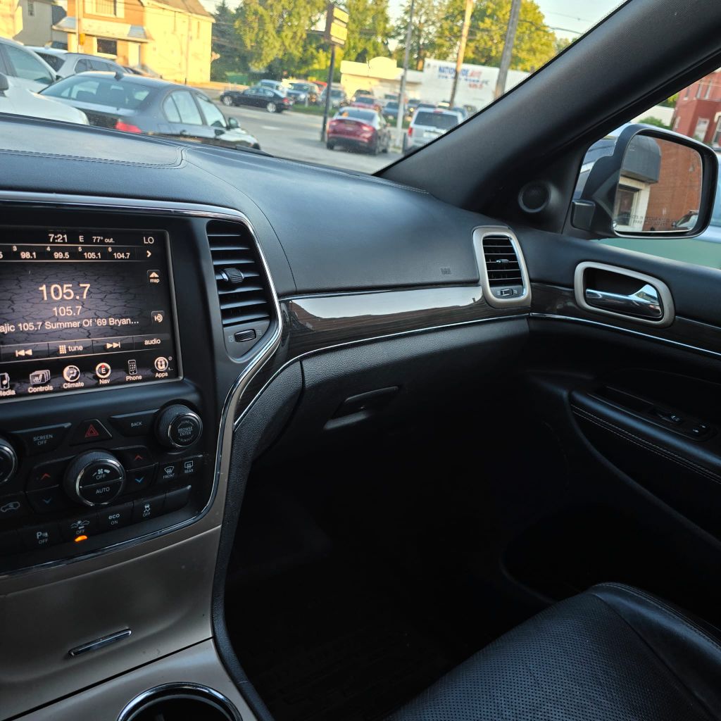 Photo 14 of this JEEP GRAND CHEROKEE