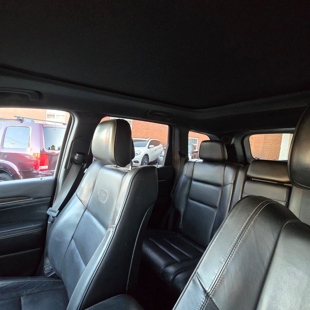 Photo 18 of this JEEP GRAND CHEROKEE