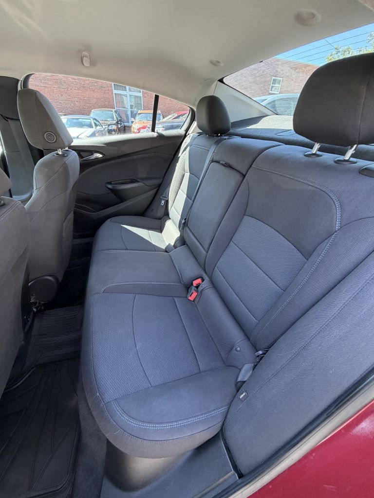 Photo 7 of this CHEVROLET CRUZE