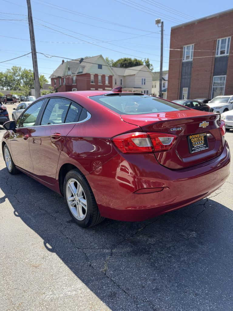 Photo 8 of this CHEVROLET CRUZE