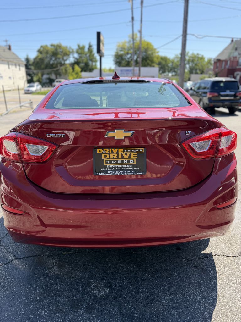 Photo 9 of this CHEVROLET CRUZE