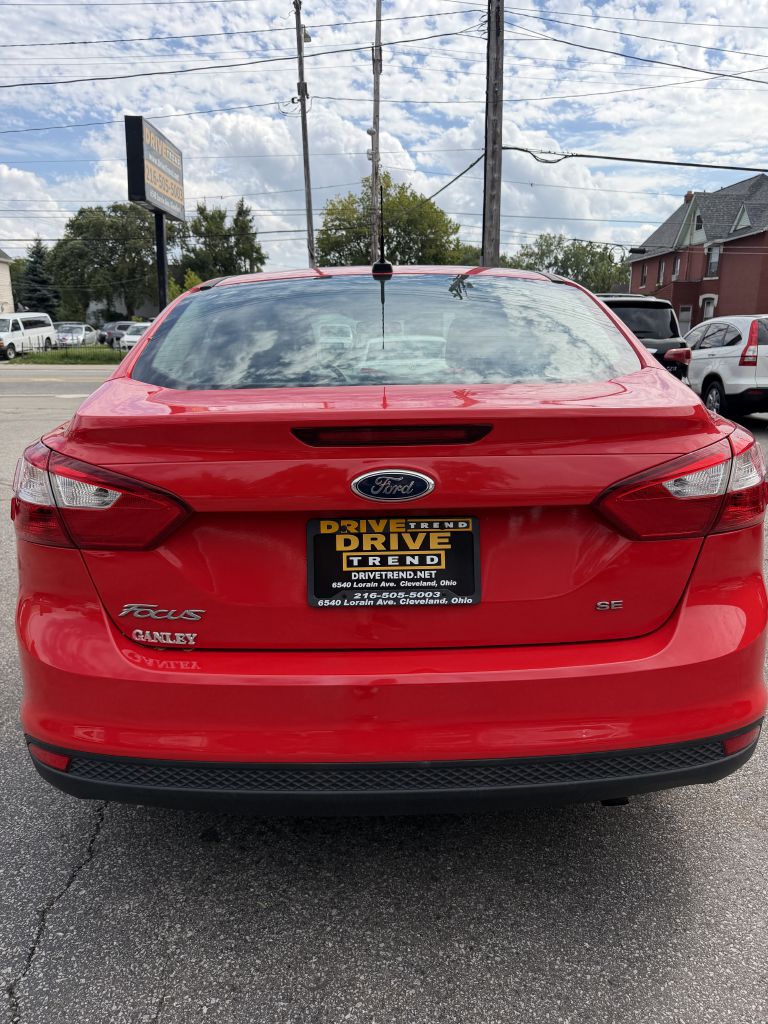 Photo 7 of this FORD FOCUS