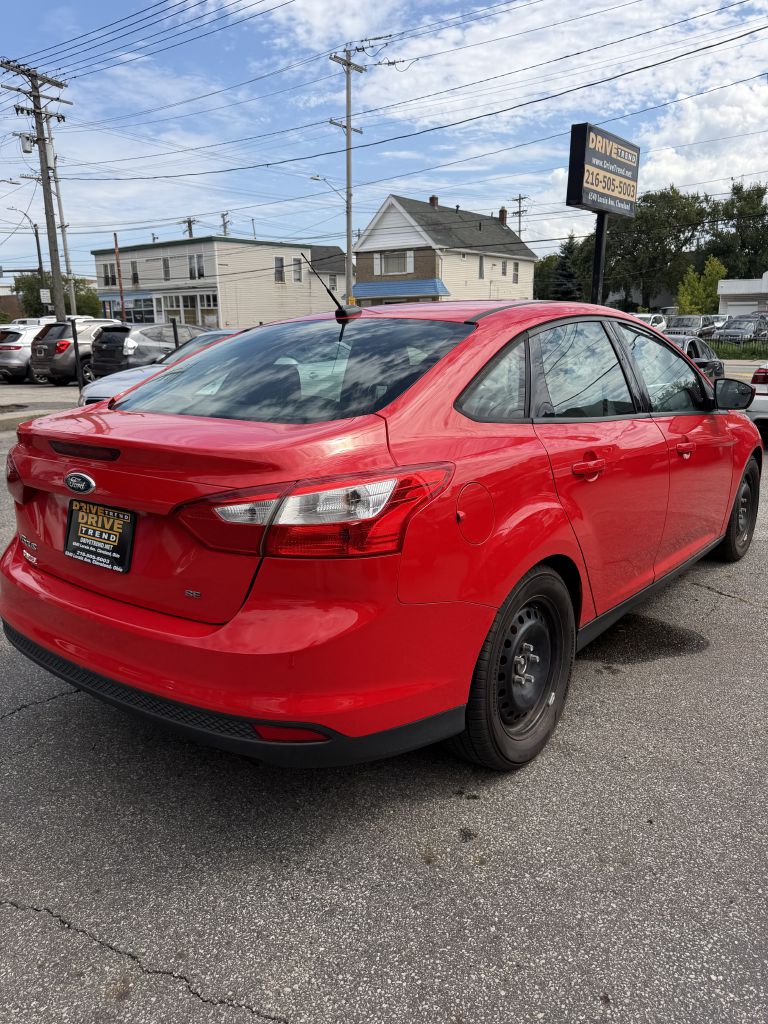 Photo 8 of this FORD FOCUS