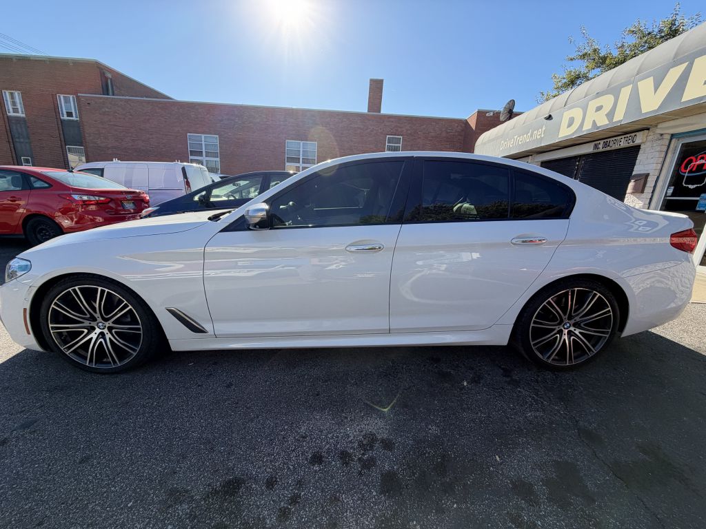Photo 3 of this BMW 5 SERIES