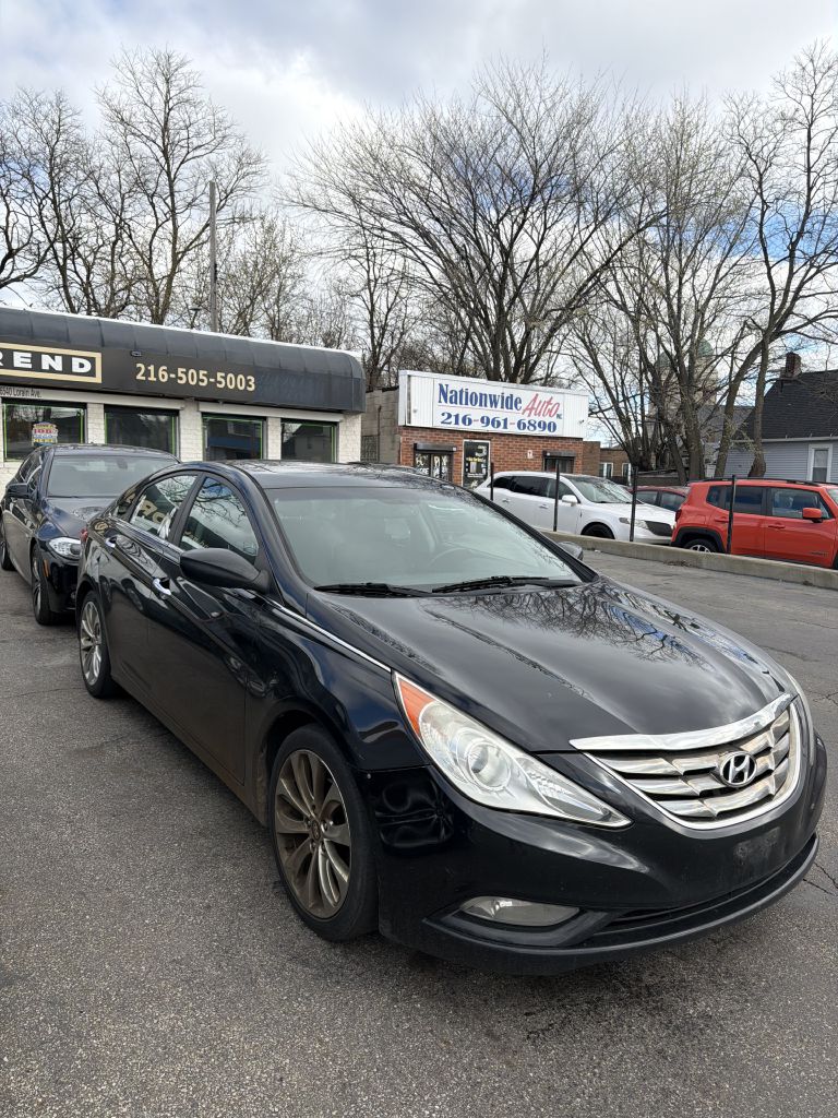 Photo 3 of this HYUNDAI SONATA