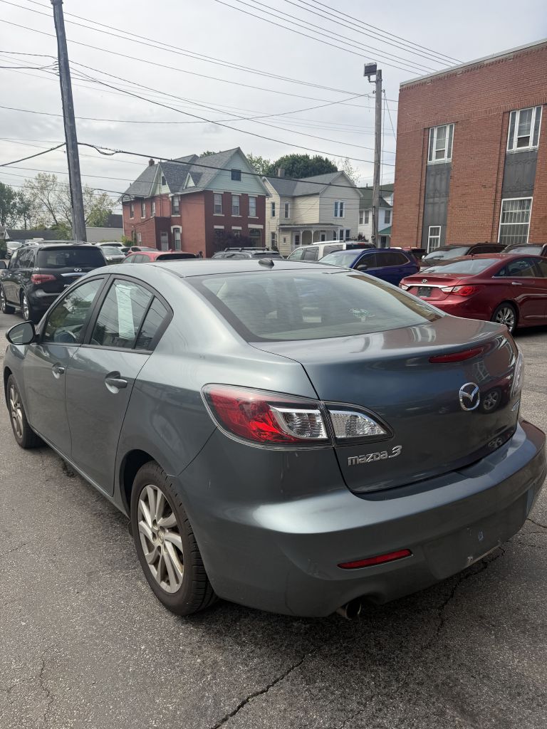 Photo 7 of this MAZDA MAZDA3