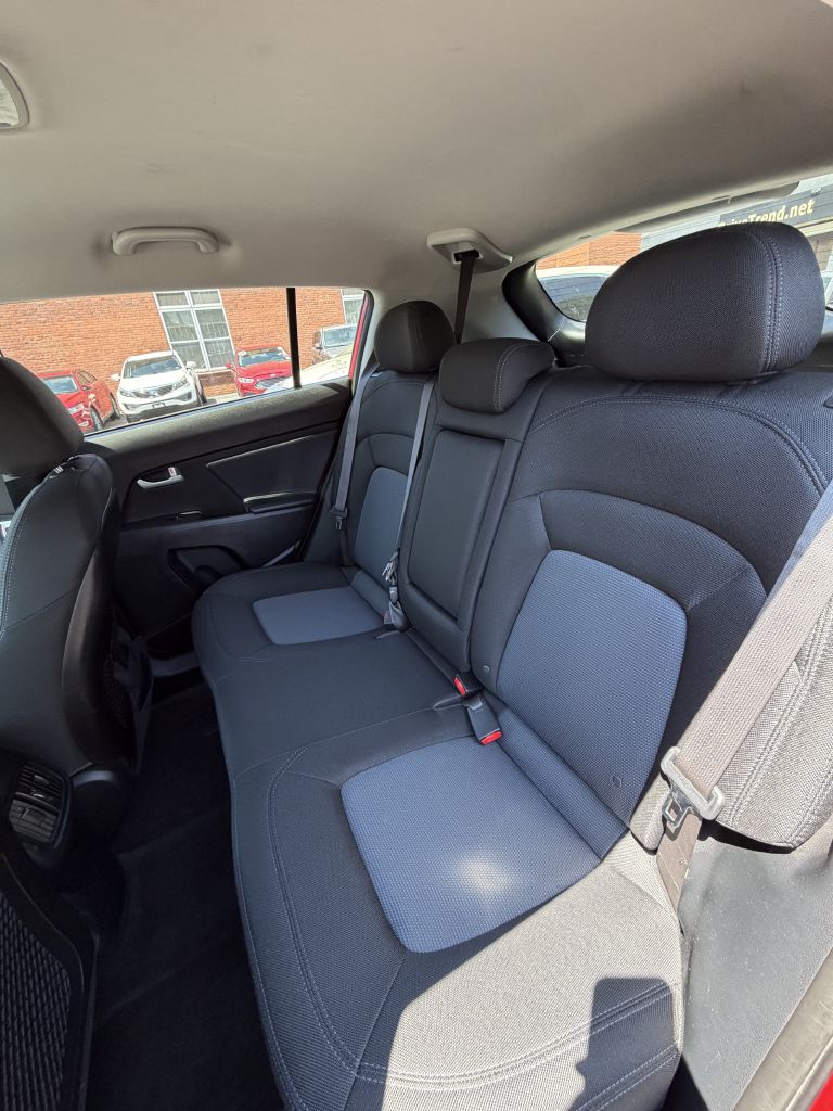 Photo 7 of this KIA SPORTAGE