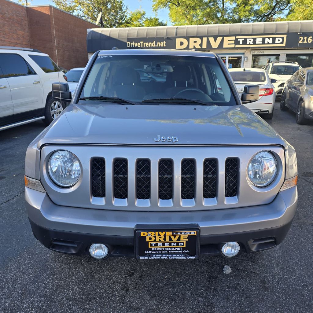 Photo 2 of this JEEP PATRIOT