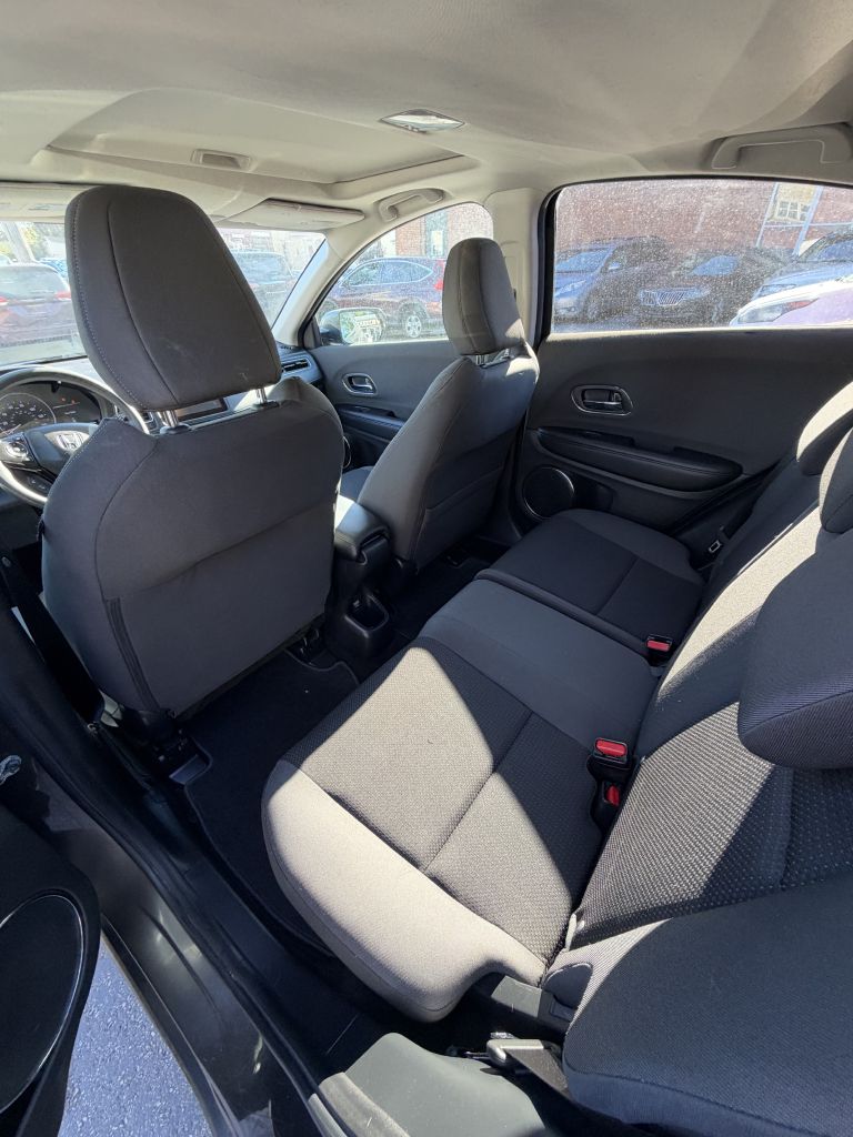 Photo 6 of this HONDA HR-V