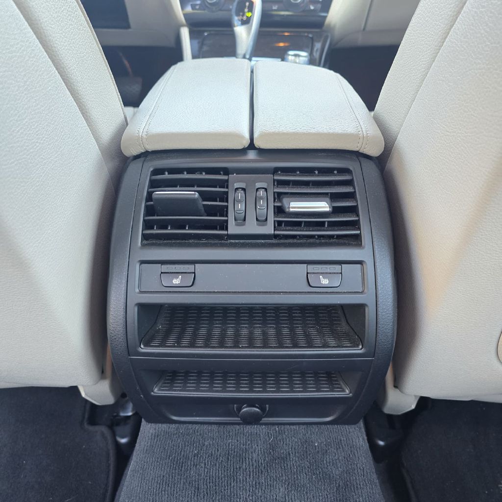 Photo 6 of this BMW 5 SERIES