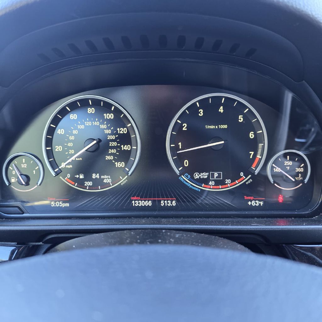 Photo 8 of this BMW 5 SERIES