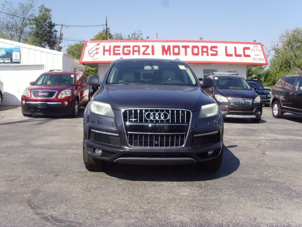 Photo 2 of this AUDI Q7