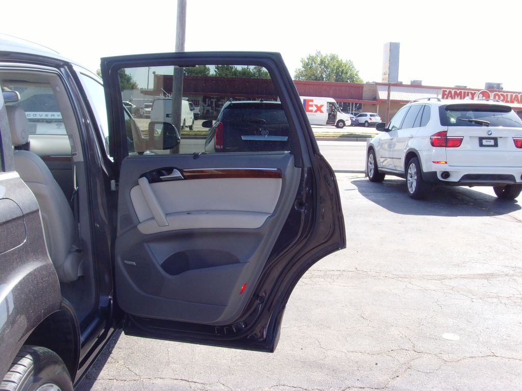 Photo 11 of this AUDI Q7