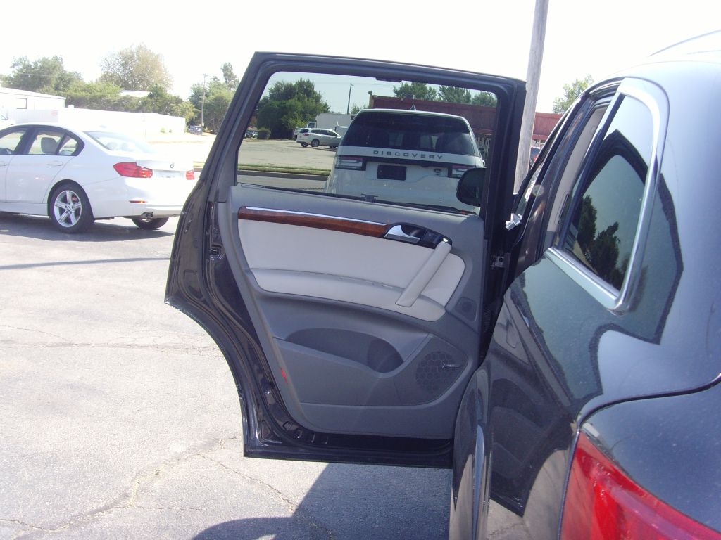 Photo 18 of this AUDI Q7
