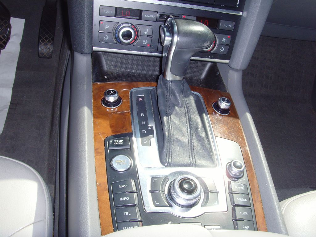 Photo 27 of this AUDI Q7