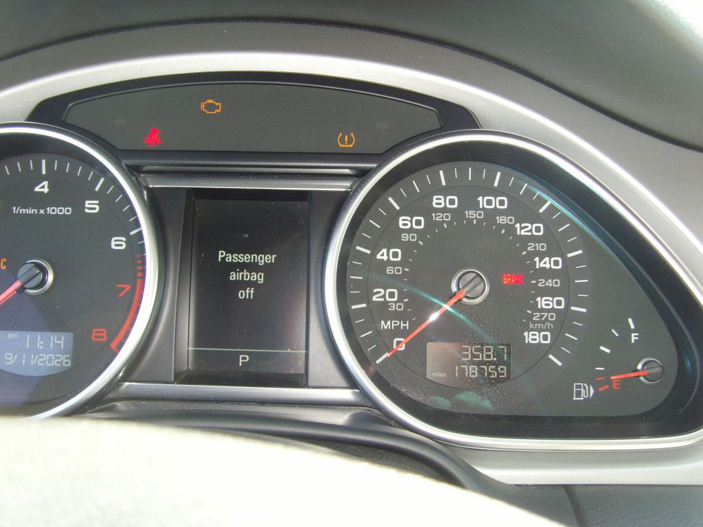 Photo 28 of this AUDI Q7