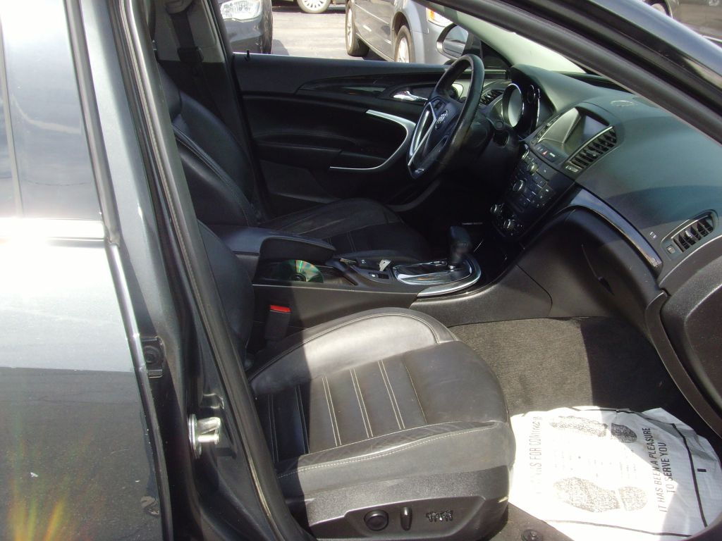 Photo 10 of this BUICK REGAL
