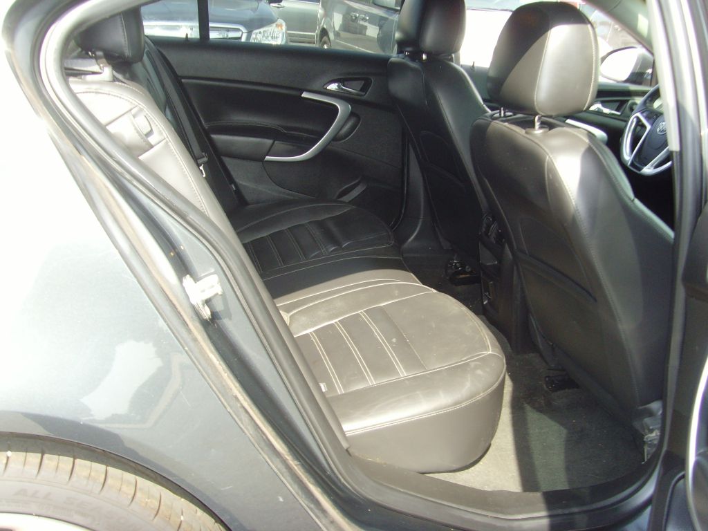 Photo 12 of this BUICK REGAL