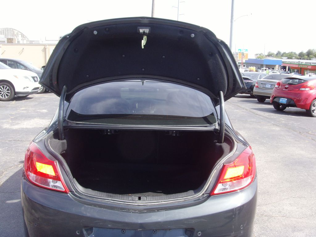 Photo 13 of this BUICK REGAL