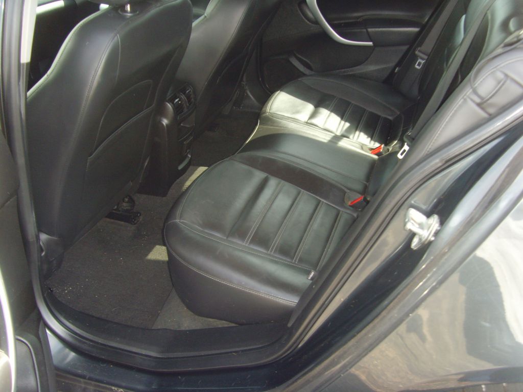 Photo 15 of this BUICK REGAL