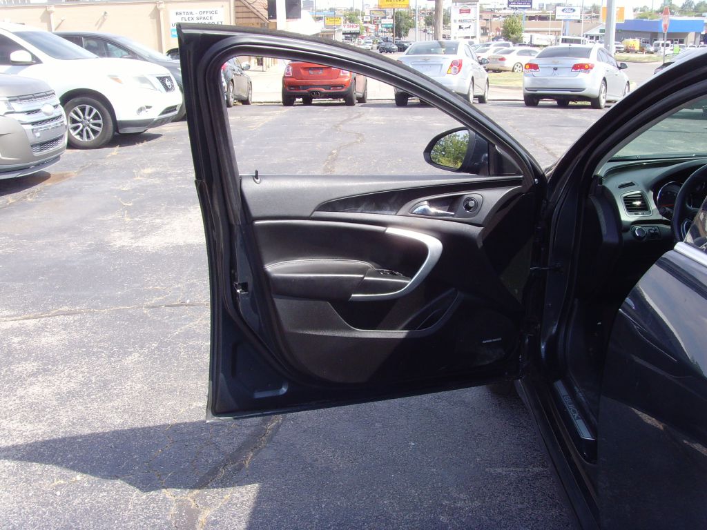 Photo 17 of this BUICK REGAL