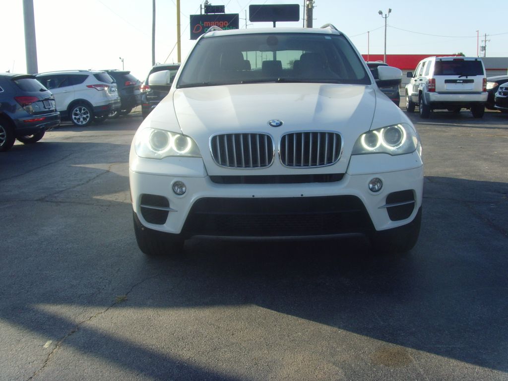 Photo 2 of this BMW X5