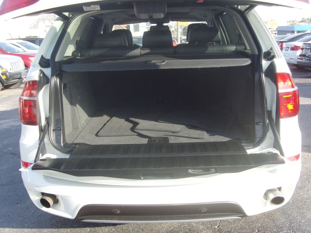 Photo 9 of this BMW X5