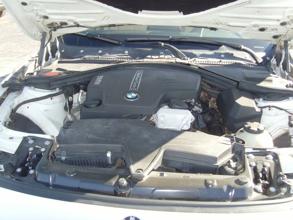Photo 23 of this BMW 320