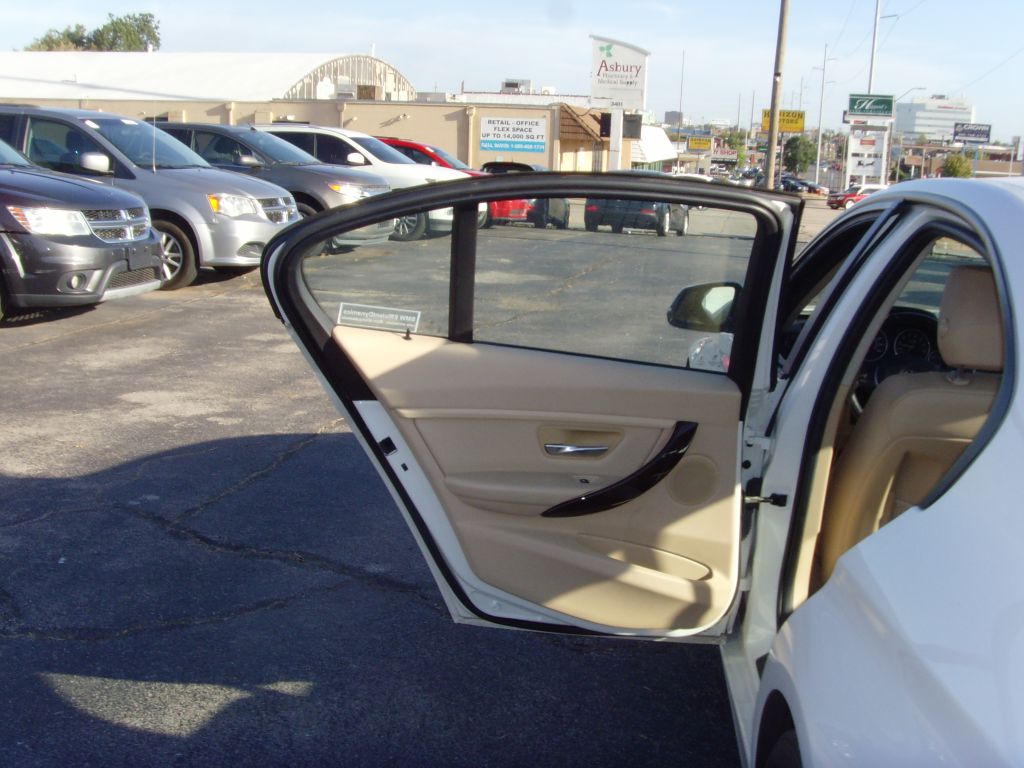 Photo 16 of this BMW 328