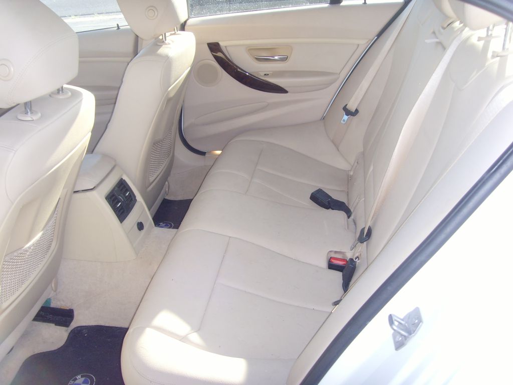 Photo 17 of this BMW 328