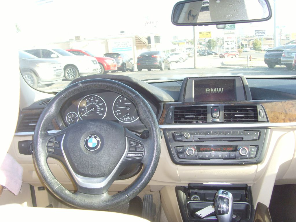 Photo 18 of this BMW 328