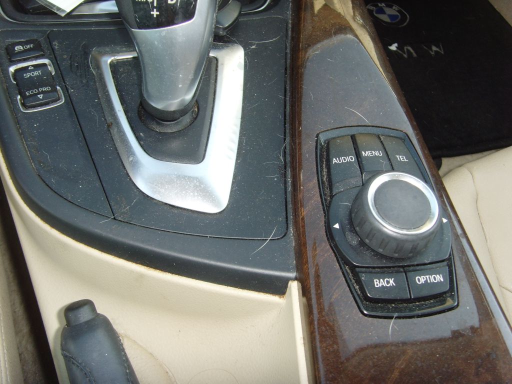 Photo 22 of this BMW 328