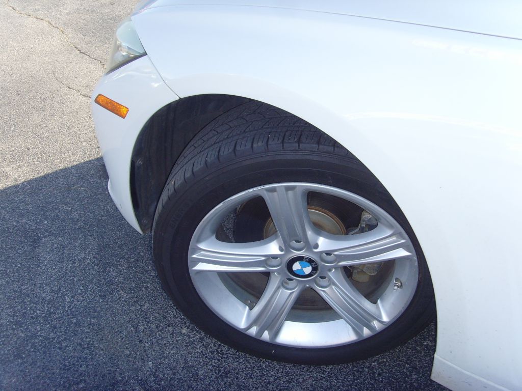 Photo 26 of this BMW 328
