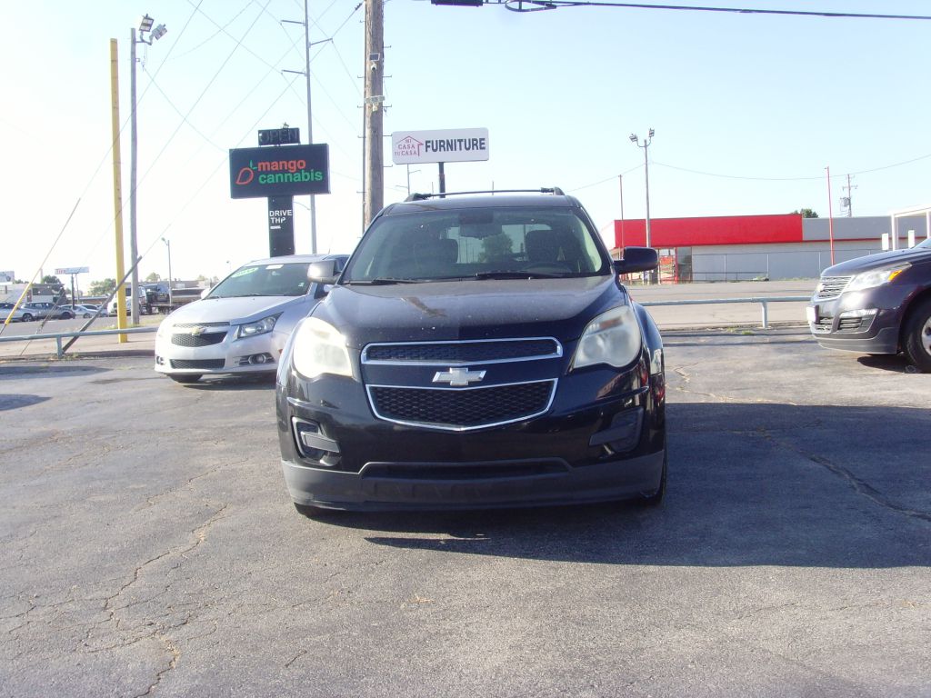 Photo 2 of this CHEVROLET EQUINOX