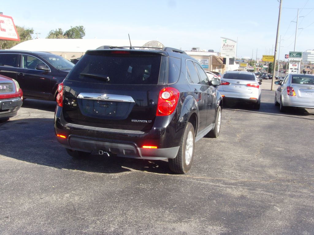 Photo 7 of this CHEVROLET EQUINOX