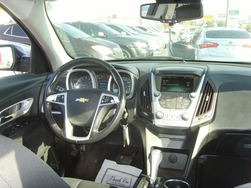 Photo 13 of this CHEVROLET EQUINOX