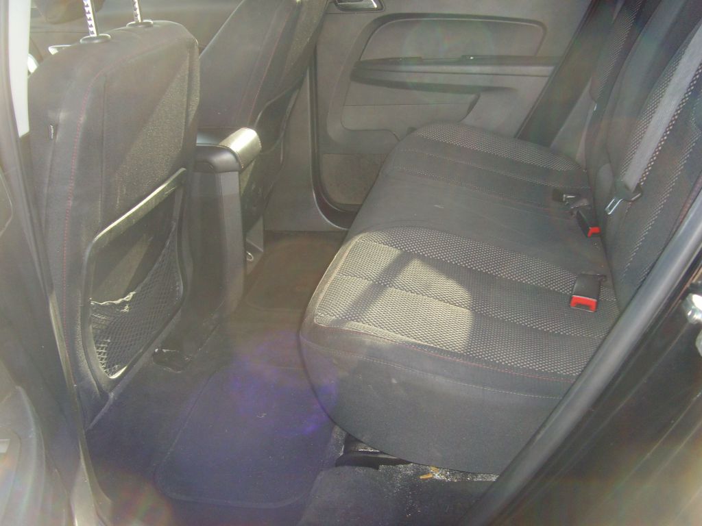 Photo 16 of this CHEVROLET EQUINOX