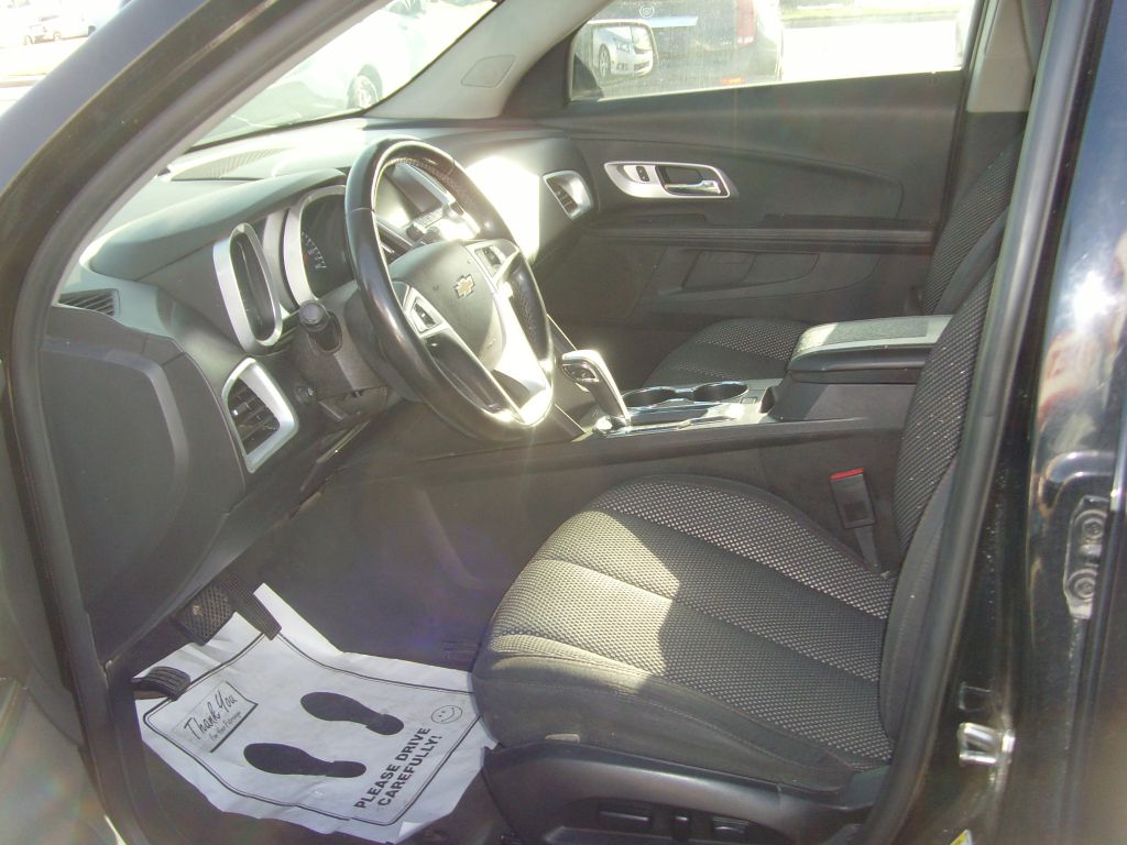 Photo 18 of this CHEVROLET EQUINOX