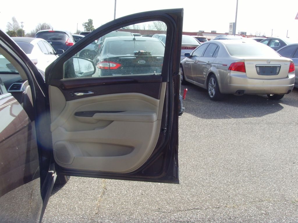 Photo 5 of this CADILLAC SRX