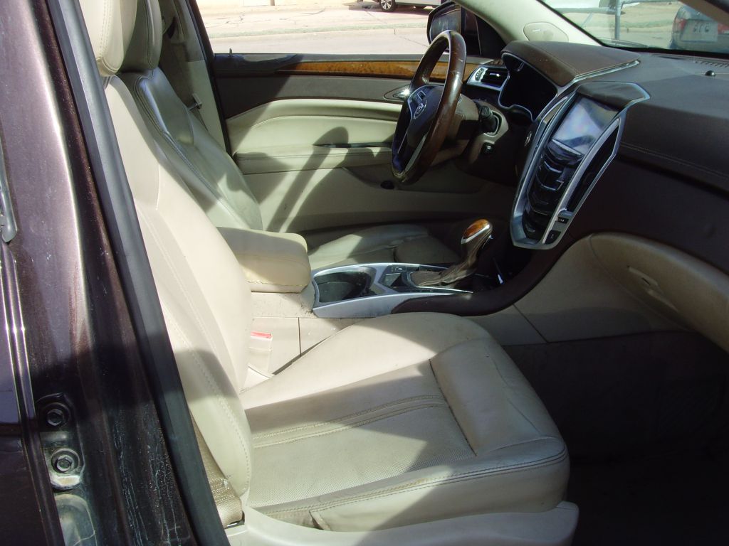 Photo 6 of this CADILLAC SRX