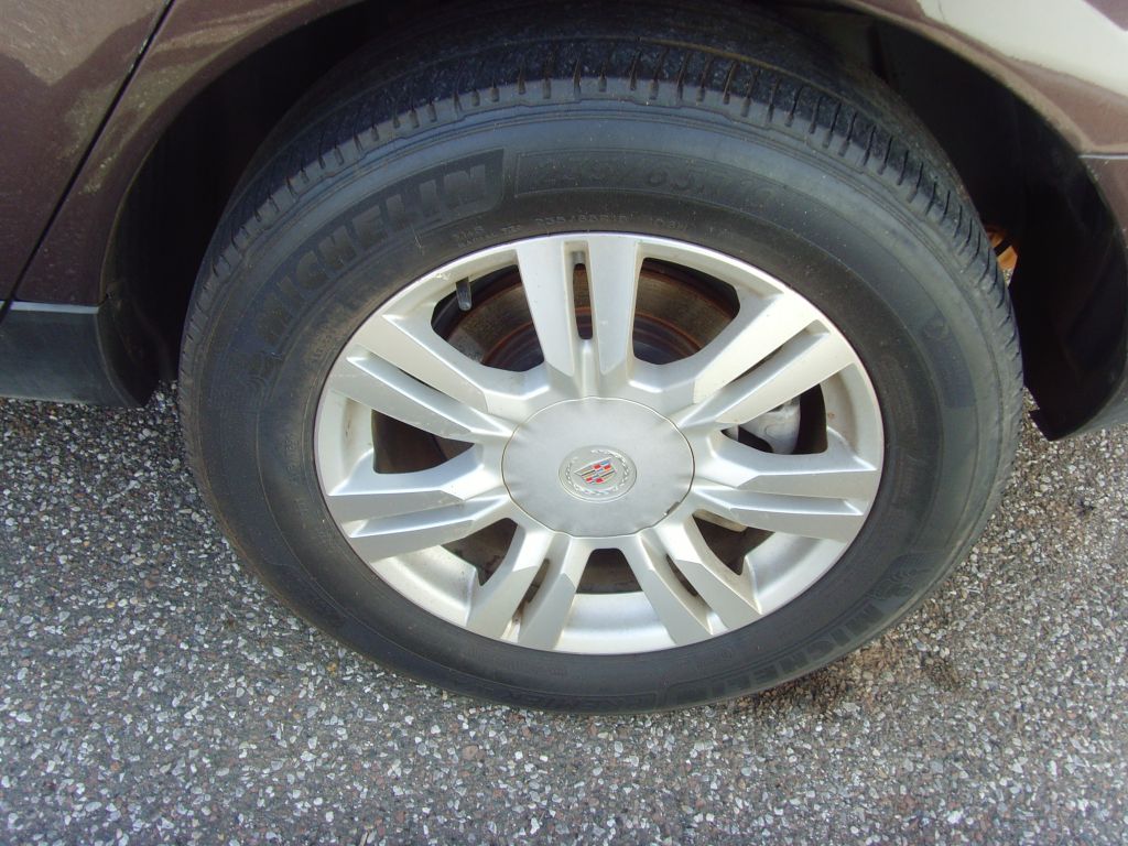 Photo 19 of this CADILLAC SRX