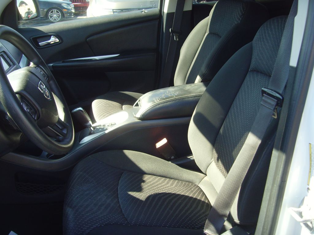 Photo 9 of this DODGE JOURNEY