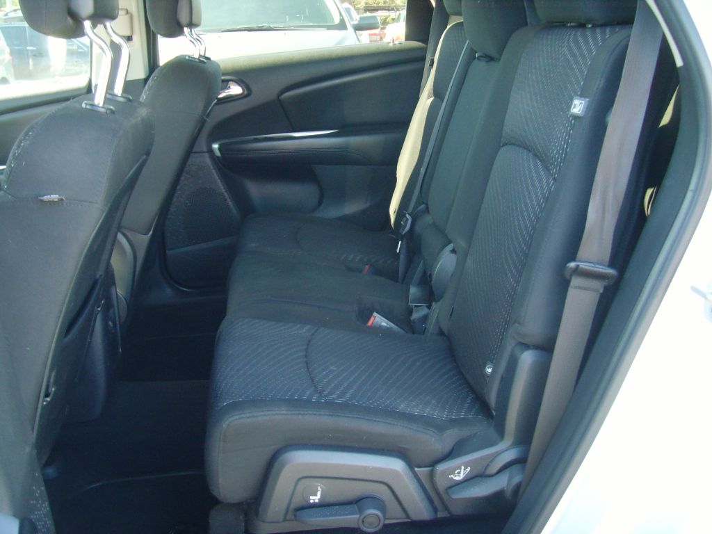 Photo 13 of this DODGE JOURNEY