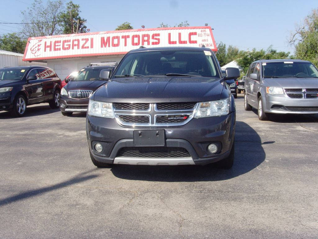 Photo 2 of this DODGE JOURNEY