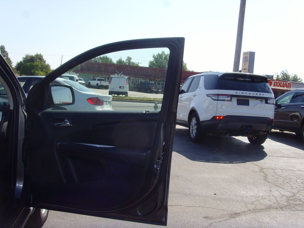 Photo 10 of this DODGE JOURNEY