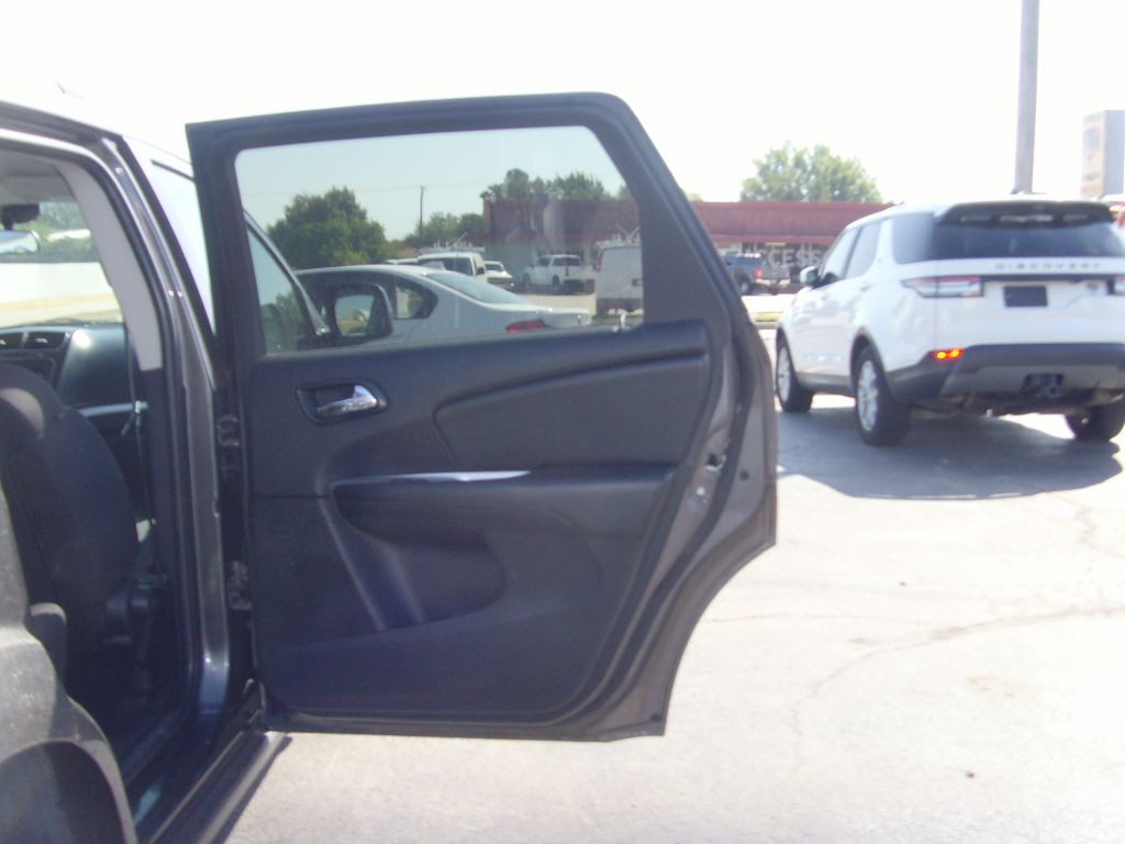 Photo 12 of this DODGE JOURNEY