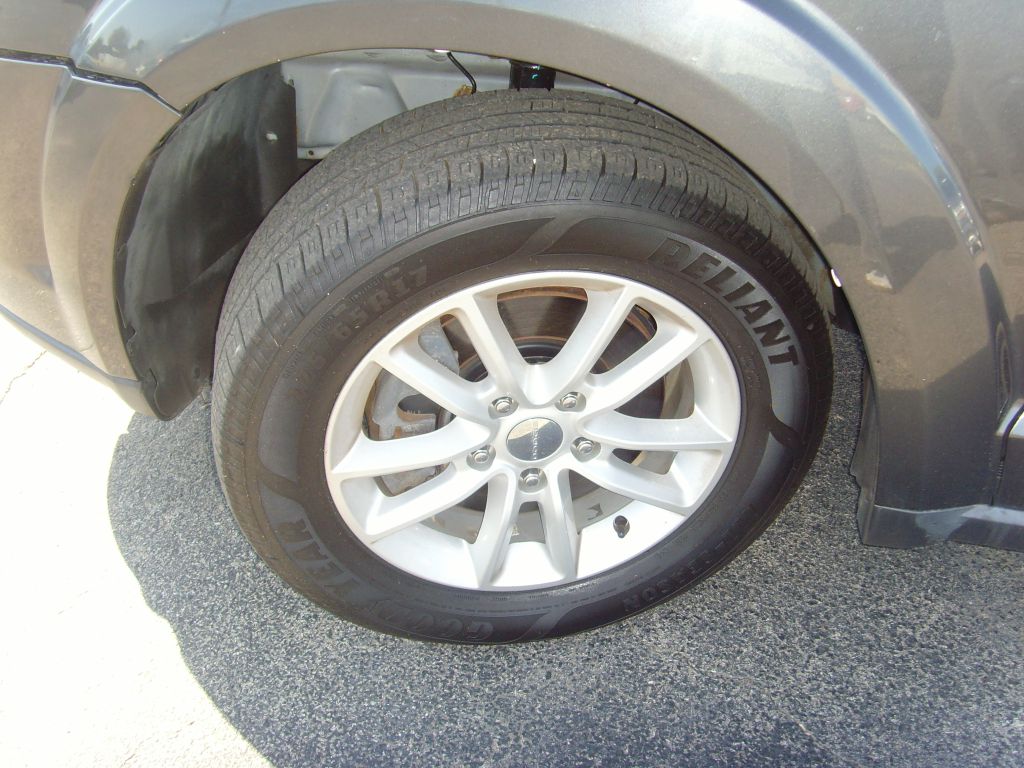 Photo 27 of this DODGE JOURNEY